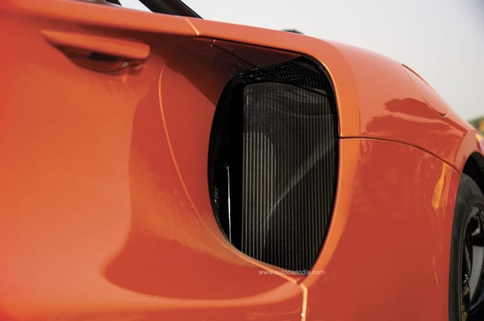 McLaren Artura radiator
